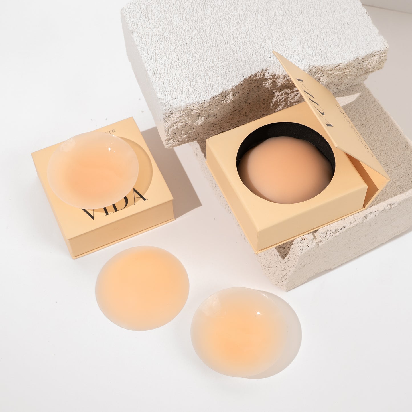 VIDA Nipple Covers, 2 Pairs Of Seamless Hypoallergenic Silicone Nipple Covers. Discreet And Reusable