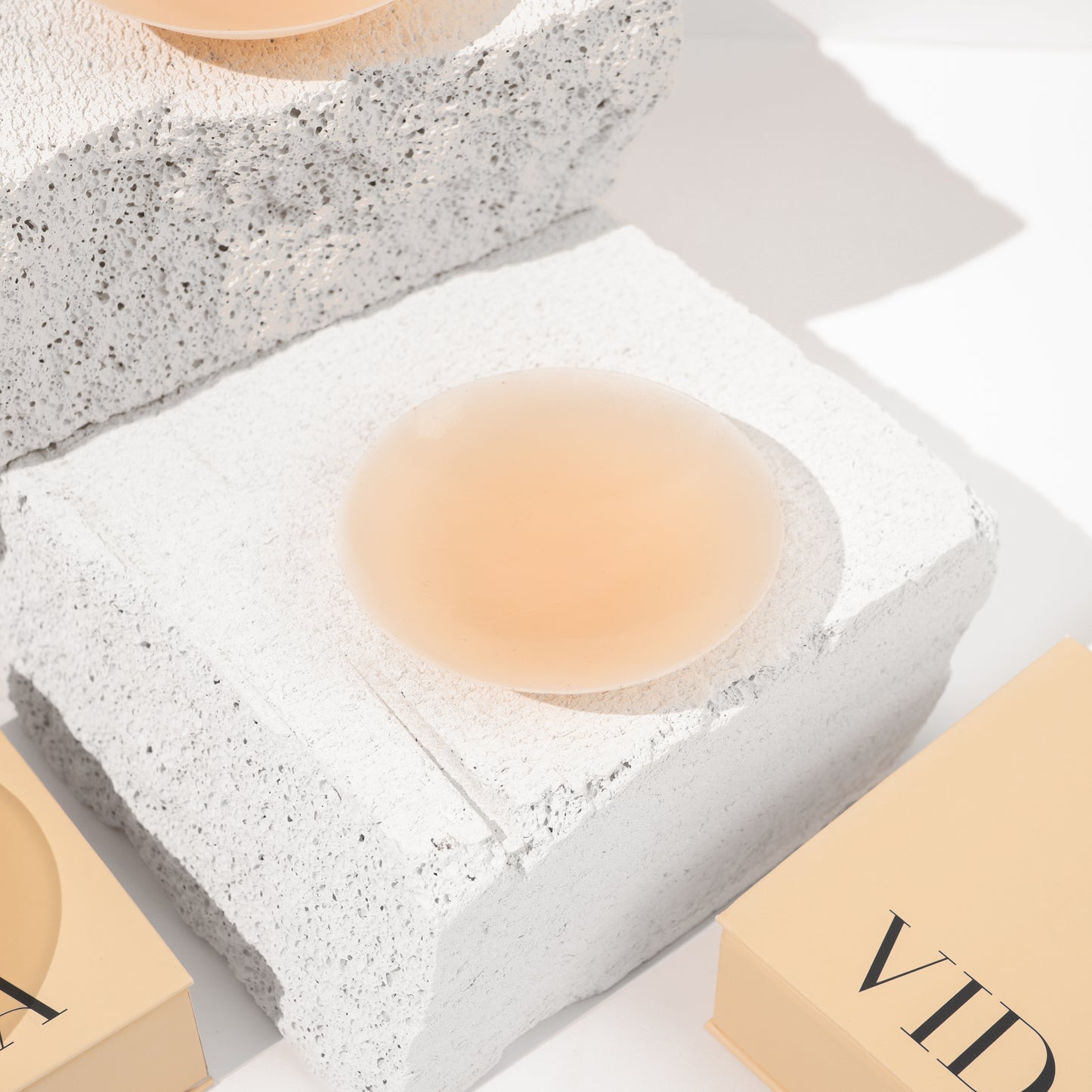 VIDA Nipple Covers, 2 Pairs Of Seamless Hypoallergenic Silicone Nipple Covers. Discreet And Reusable